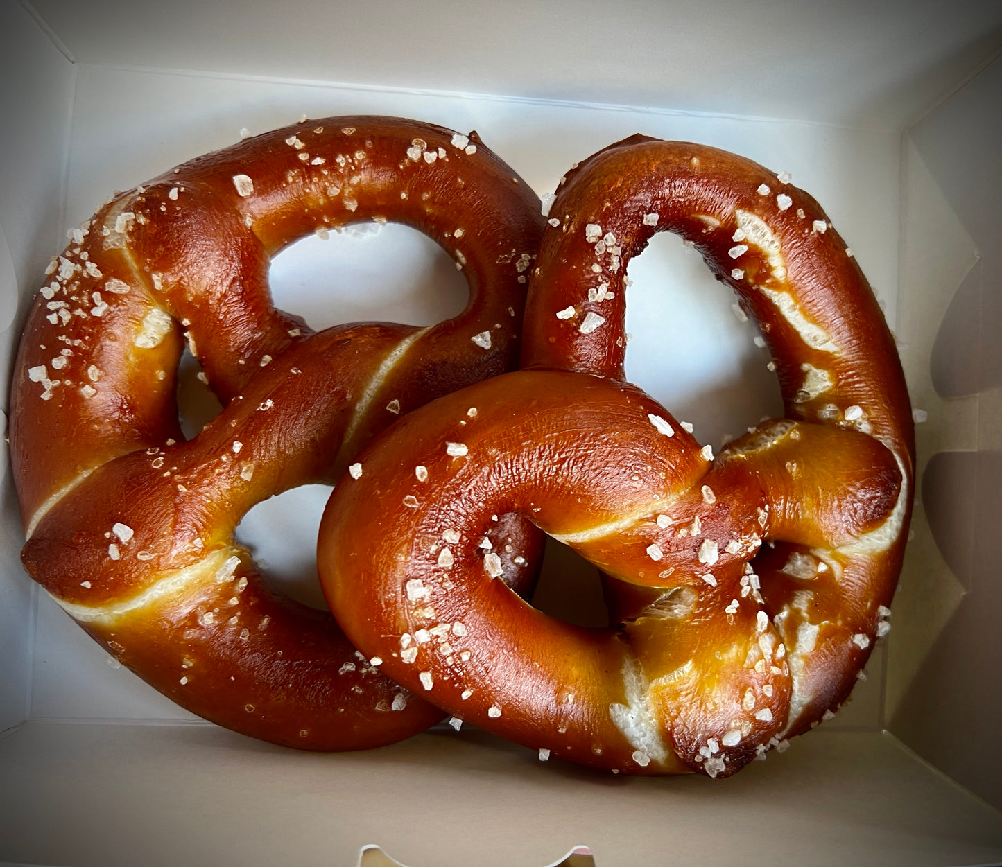 Brezeln (German Style Soft Pretzels)